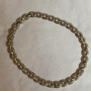 Trifari - Vintage silver toned oval loops necklace